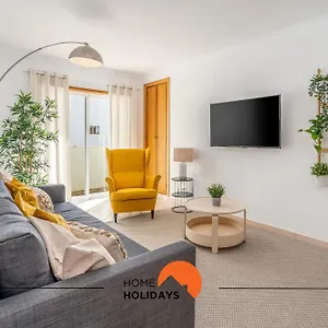 https://albufeira-old-town-center-3min-walk-to-the-beach.hotelaalgarve.com